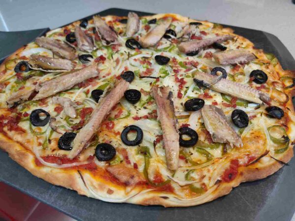 Pizza de sardinillas
